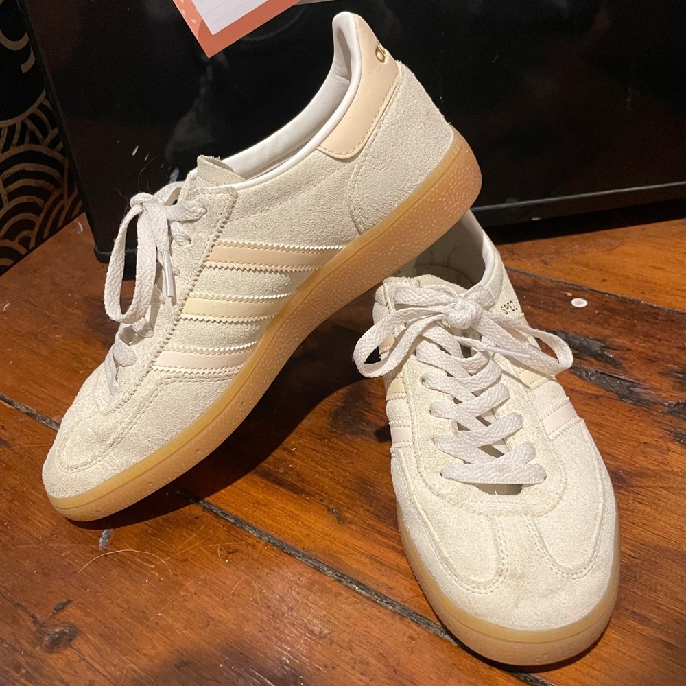 Adidas Originals Handball Spezial - Wonder White Sand Strata- M6.5/W7.5